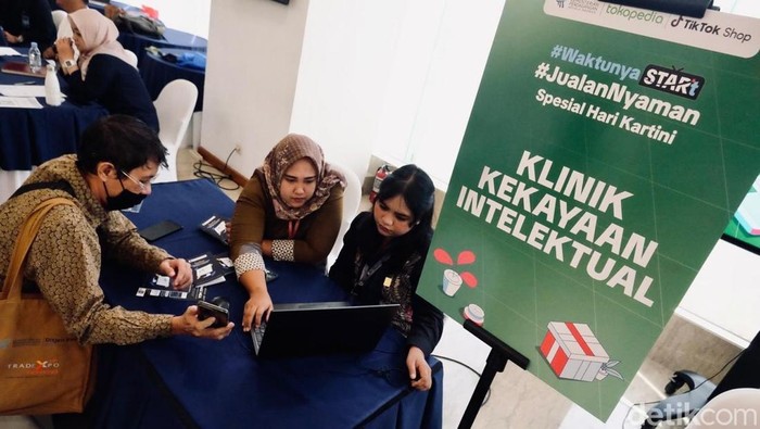 Kemendag bersama Tokopedia dan TikTok Shop perkuat UMKM lewat perlindungan KI, dorong usaha naik kelas dan berdaya saing di tengah ketatnya persaingan digital.
