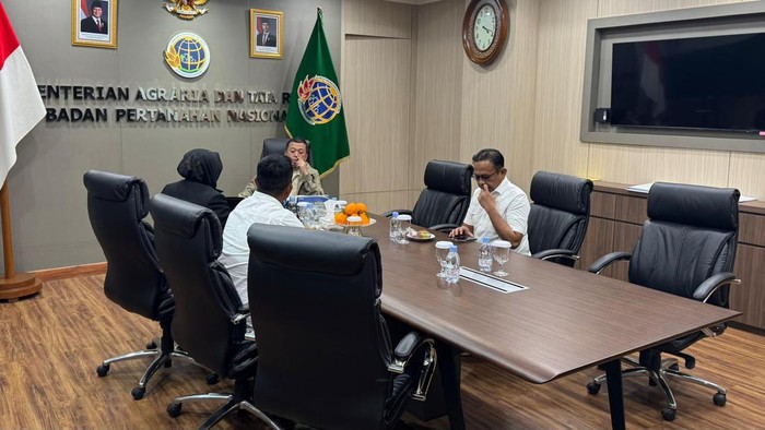 Bupati Siak Afni Zulkifli bertemu Nusron Wahid. (Foto: Dok Pemkab Siak)