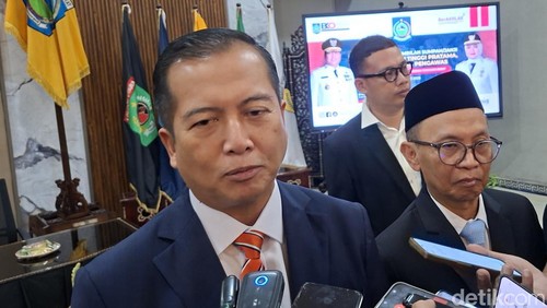 Gubernur NTB Lalu Muhamad Iqbal. (Foto: Ahmad Viqi/detikBali)