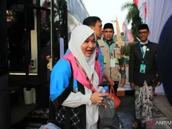 Kisah Latifa, Remaja 15 Tahun Jadi Jemaah Haji Termuda asal Sumbar