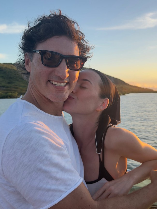 Justin Trudeau menarik perhatian dengan penampilan yang lebih kasual sejak mengundurkan diri sebagai perdana menteri Kanada. Foto: Instagram