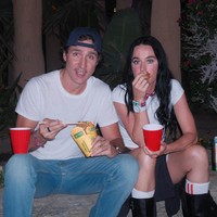 Gaya Justin Trudeau Setelah Pacari Katy Pery, Dulu Pakai Jas Kini Topi Terbalik