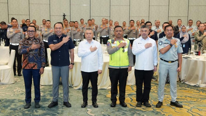 Kakorlantas Polri Irjen Agus Suryonugroho resmi membuka acara Anev Operasi Ketupat 2026