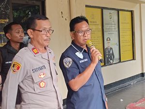 Kata Polisi soal Kans Damai Kasus Sopir Angkot Pecahkan Kaca Mobil di Jaktim