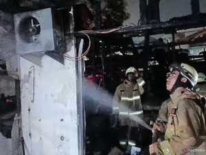 4 Kios di Pulogebang Jaktim Terbakar