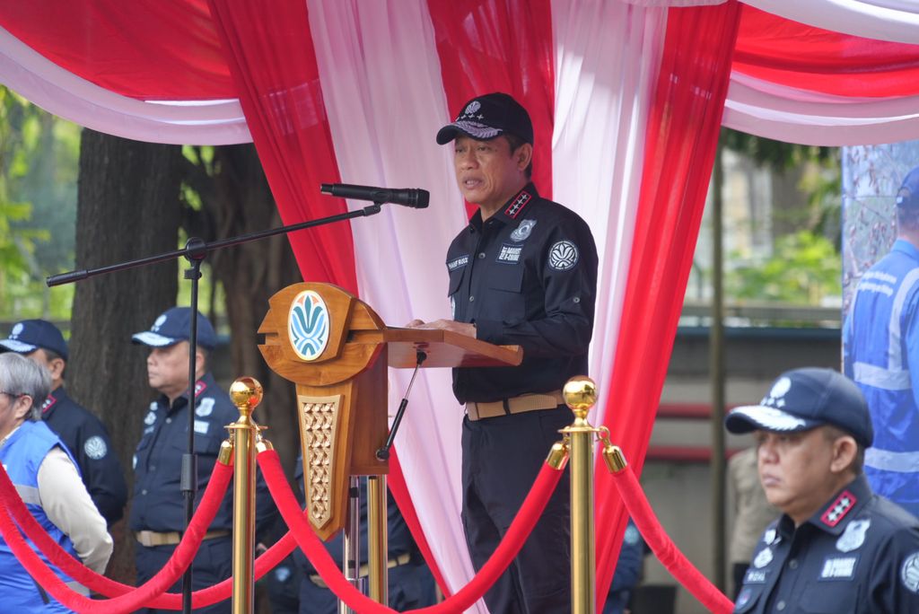 Kementerian Lingkungan Hidup/Badan Pengendalian Lingkungan Hidup (KLH/BPLH) Hanif Faisol Nurofiq dalam Apel Siaga Pengendalian Karhutla Tahun 2026. (Dok. KLH)