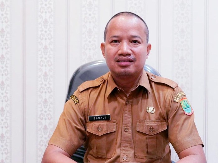 Kepala Bapenda Kabupaten Karawang Sahali Karta Wijaya