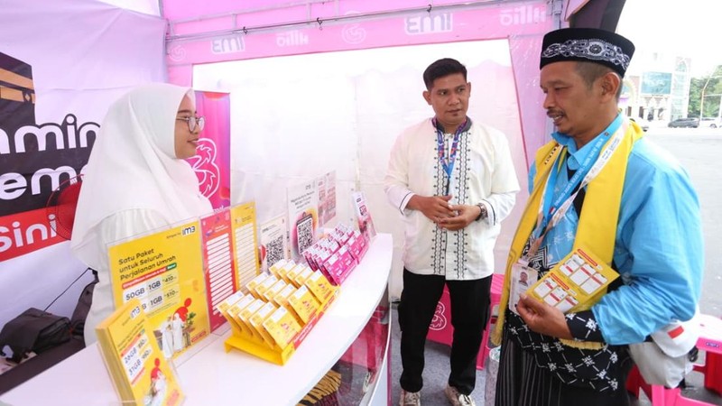 Dukungan konektivitas menjadi salah satu kebutuhan penting bagi jemaah selama perjalanan ibadah haji. Ketersediaan akses komunikasi dinilai membantu jemaah tetap terhubung dengan keluarga maupun rombongan selama berada di Tanah Suci.