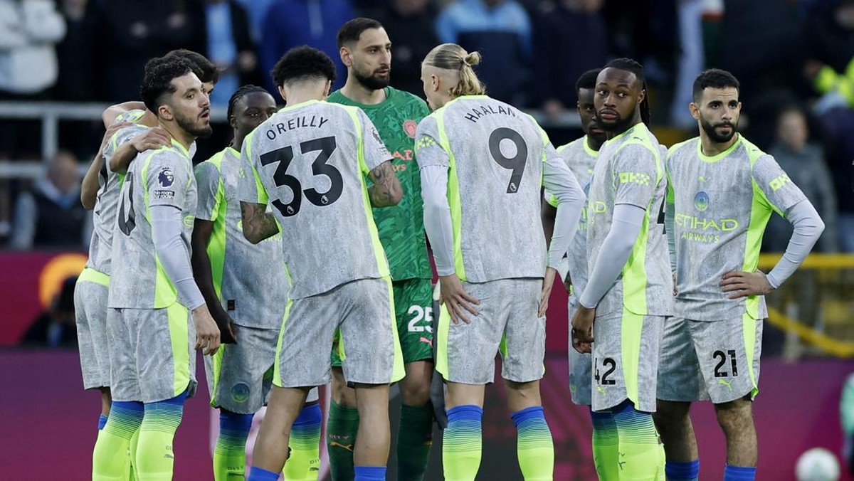 Manchester City menggusur Arsenal dari puncak klasemen Liga Inggris usai menang atas Burnley (Foto: Action Images via Reuters/Jason Cairnduff)