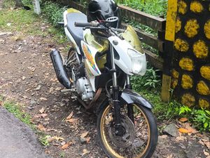 Ditemukan Sandal dan Motor Diduga Milik Korban Tewas di Jembatan Cangar