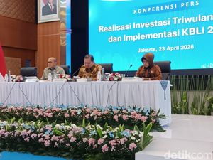 Dolar AS Tekuk Rupiah ke Rp 17.300, Airlangga: Gejolak Global