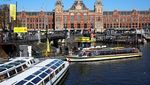 Menyusuri Kanal Amsterdam, Cara Santai Nikmati Kota