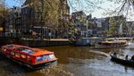 Menyusuri Kanal Amsterdam, Cara Santai Nikmati Kota