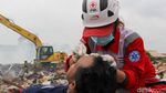 Pendinginan Kebakaran Sampah Kelapa Gading Masih Berlanjut