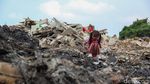 Pendinginan Kebakaran Sampah Kelapa Gading Masih Berlanjut