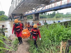 Siswi SMP yang Tenggelam di Sungai Komering OKU Timur Ditemukan Tewas