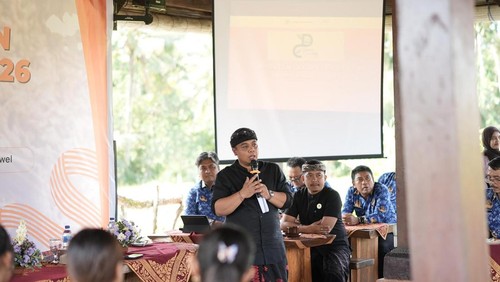 Program Desa Cantik diteken Kepala BPS Gianyar Maria Iin Maidiana dan Sekda Gianyar I Gusti Bagus Adi Widhya Utama di Puspa Aman Desa Batuan, Kecamatan Sukawati, Rabu (23/4/2026).