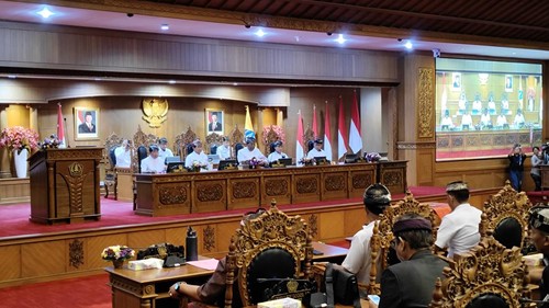 Rapat paripurna DPRD Badung tentang rekomendasi dewan terhadap LKPJ Tahun 2025, Kamis (23/4/2026). (Agus Eka/detikBali)