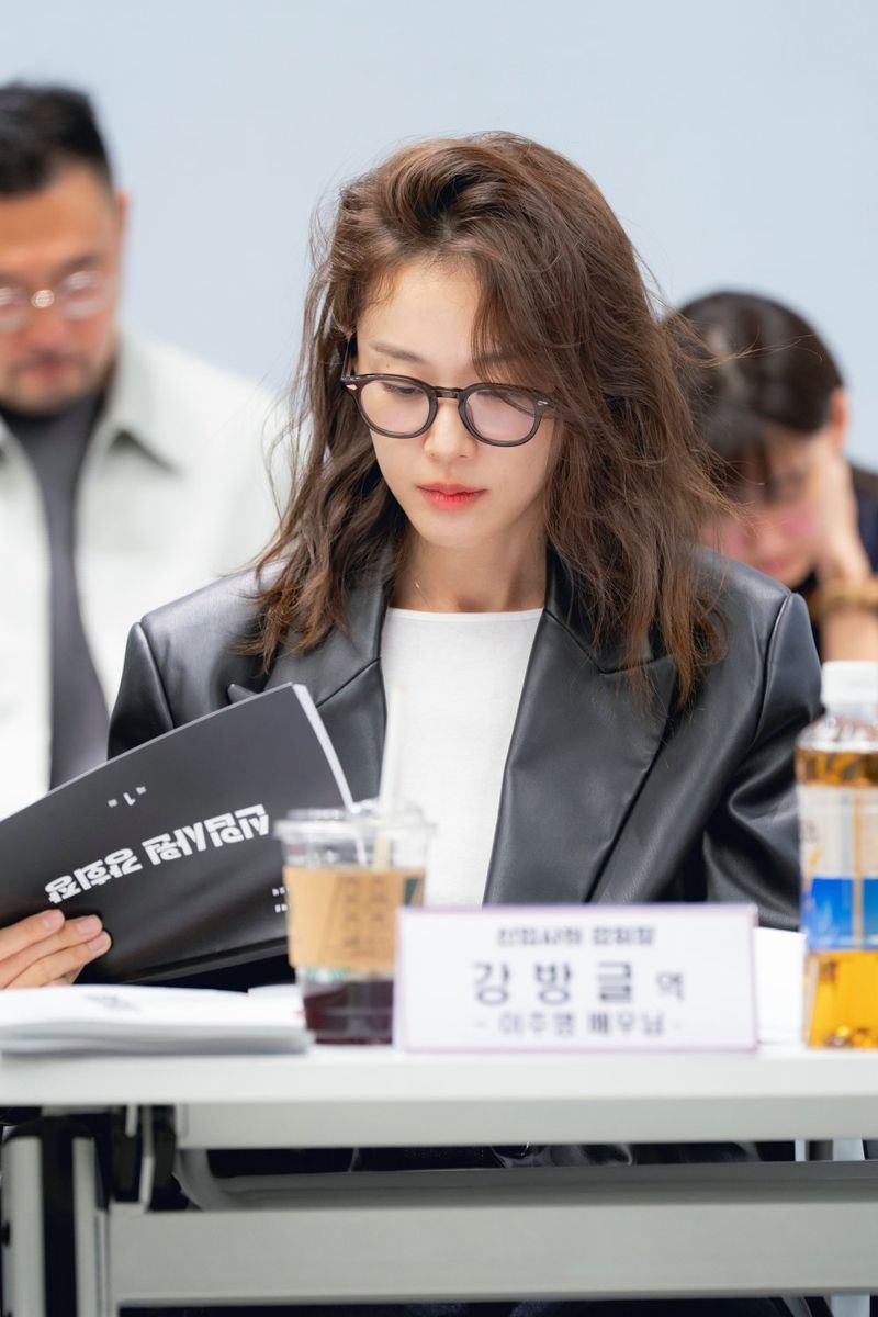 Cast drama Korea terbaru JTBC Reborn Rookie melakukan pembacaan naskah perdana.