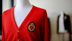 Sarung Tangan hingga Jaket Ikonik Michael Jackson Akhirnya Dilelang