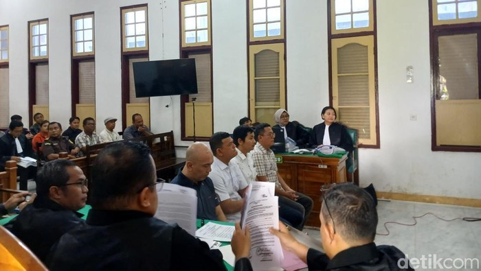 Sidang dakwaan korupsi Medan Fashion di ruang Cakra 9, Pengadilan Negeri (PN) Medan, Kamis (23/4/2026)
(Juita Sinuhaji/detikSumut)