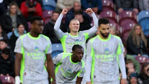 Soccer Football - Premier League - Burnley v Manchester City - Turf Moor, Burnley, Britain - April 22, 2026 Manchester Citys Erling Haaland celebrates scoring their first goal REUTERS/Scott Heppell EDITORIAL USE ONLY. NO USE WITH UNAUTHORIZED AUDIO, VIDEO, DATA, FIXTURE LISTS, CLUB/LEAGUE LOGOS OR LIVE SERVICES. ONLINE IN-MATCH USE LIMITED TO 120 IMAGES, NO VIDEO EMULATION. NO USE IN BETTING, GAMES OR SINGLE CLUB/LEAGUE/PLAYER PUBLICATIONS. PLEASE CONTACT YOUR ACCOUNT REPRESENTATIVE FOR FURTHER DETAILS..