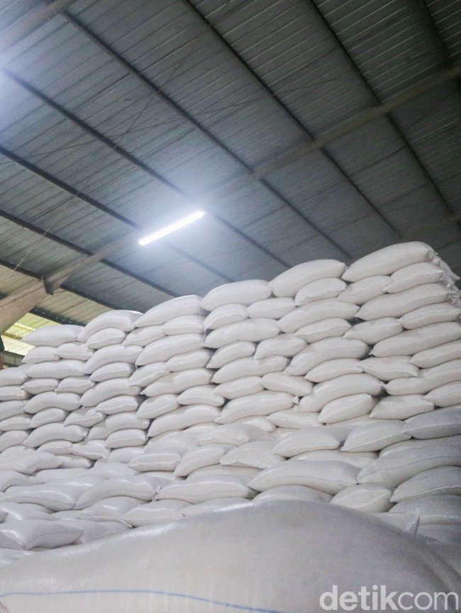 Stok Beras di Gudang Karawang Dicek, Cadangan Tembus 5,19 Juta Ton