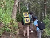 Viral Pendaki Gendong Sound Horeg Naik Gunung Andong, Penjaga Kecolongan