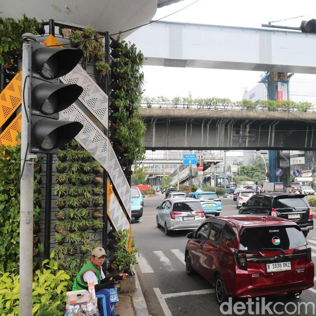Lampu Lalu Lintas Mati Akibat Pemadaman Listrik