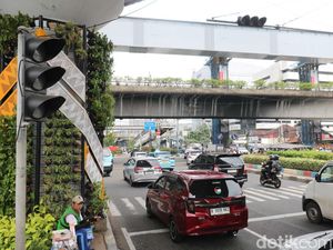 Lampu Lalu Lintas Mati Akibat Pemadaman Listrik