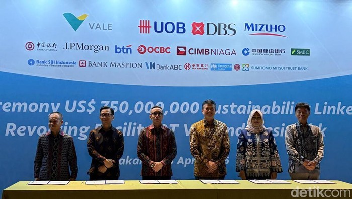 PT Vale Indonesia Tbk (PT Vale) memperoleh fasilitas pinjaman sindikasi berbasis keberlanjutan atau Sustainability Linked Loan (SLL) senilai US$ 750 juta atau setara sekitar Rp 12,9 triliun (kurs Rp 17.300).