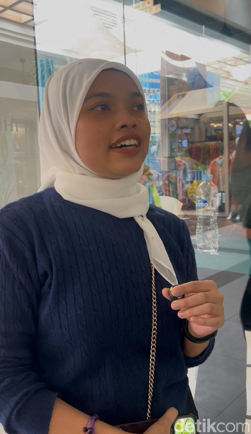 Berburu Dessert dan Kopi Langganan Turis Malaysia di By The Sea PIK