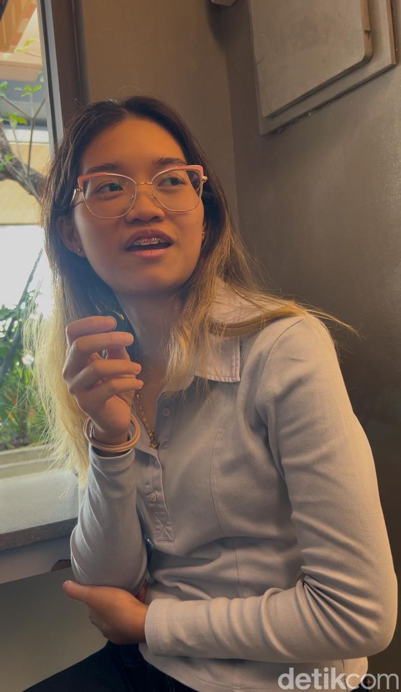 Berburu Dessert dan Kopi Langganan Turis Malaysia di By The Sea PIK