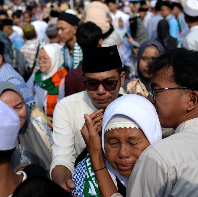 Bingkai Sepekan: Perjalanan Haji Dimulai