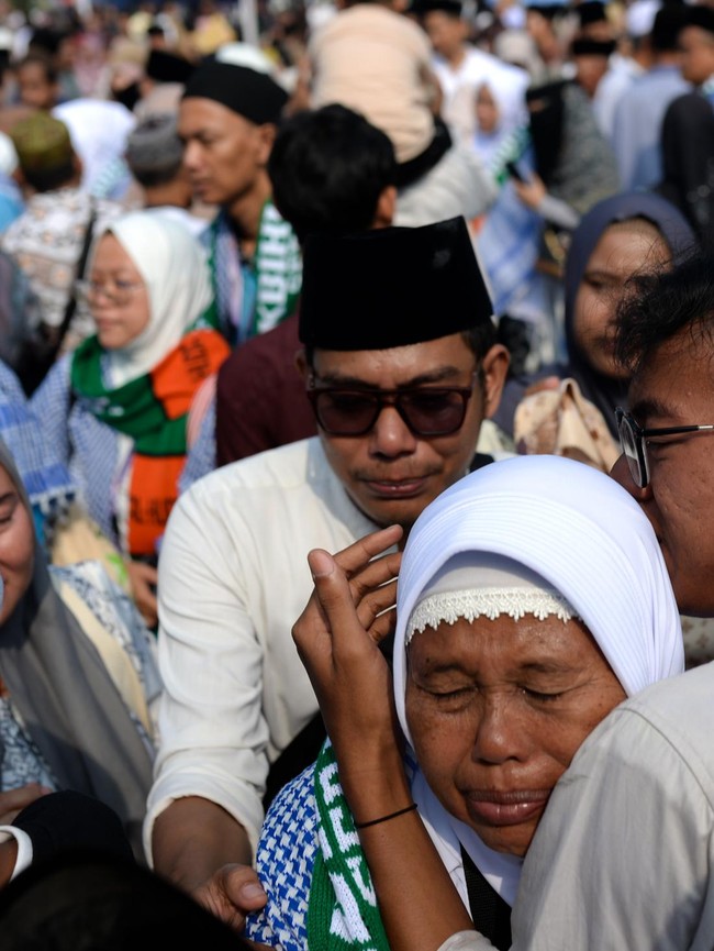 Bingkai Sepekan: Perjalanan Haji Dimulai