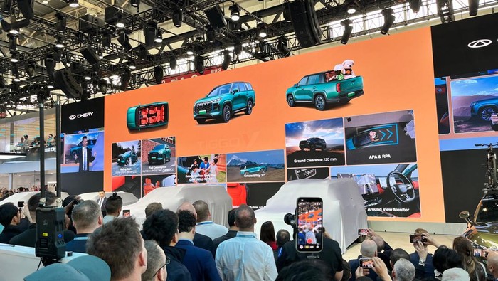 Presentasi produk-produk baru Chery Group pada ajang Beijing Autoshow 2026