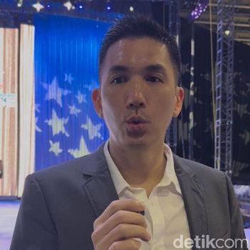 Presiden Director One Step Forward, Roderick Tjandra