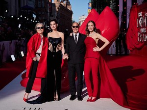 Video: Outfit Seleb Indonesia di Gala Premier The Devil Wears Prada 2