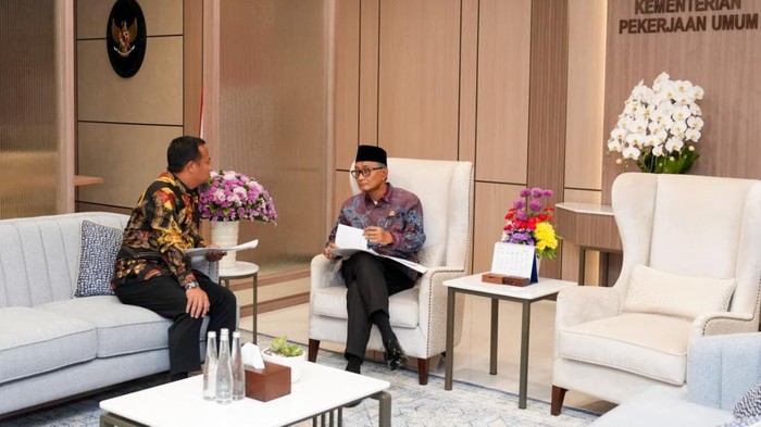 Gubernur Sulsel Andi Sudirman Sulaiman bertemu dengan Menteri PU Dody Hanggodo membahas proyek infrastruktur strategis.