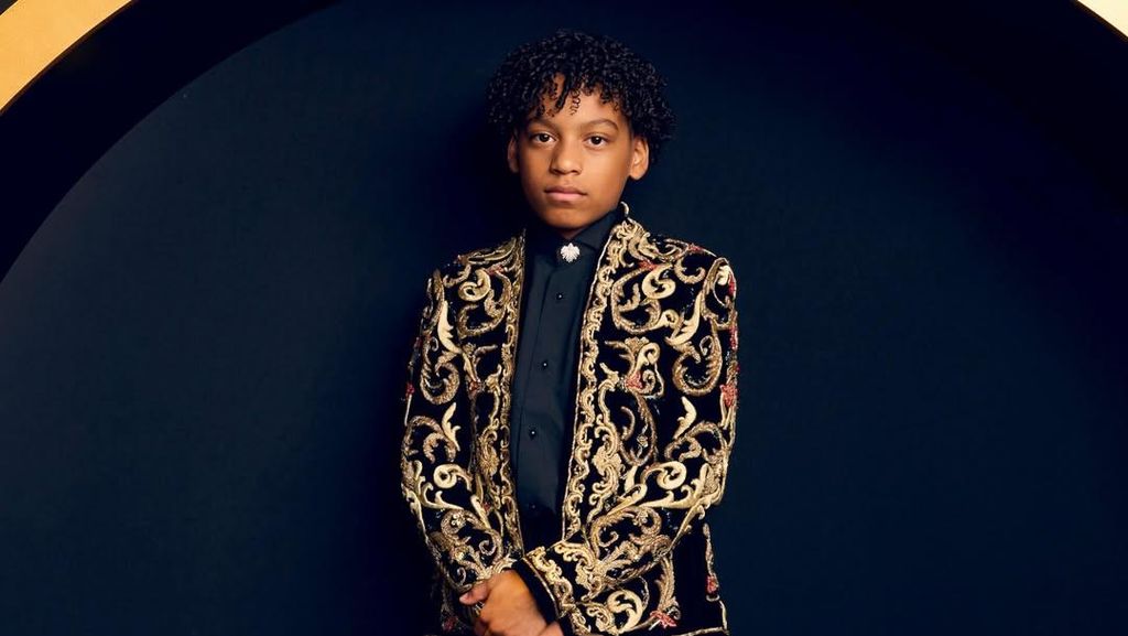 Karya Desainer Indonesia di Balik Jaket yang Dipakai Pemeran Michael Jackson Muda