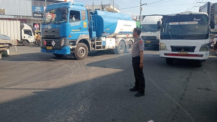 Kemacetan di Babat Lamongan