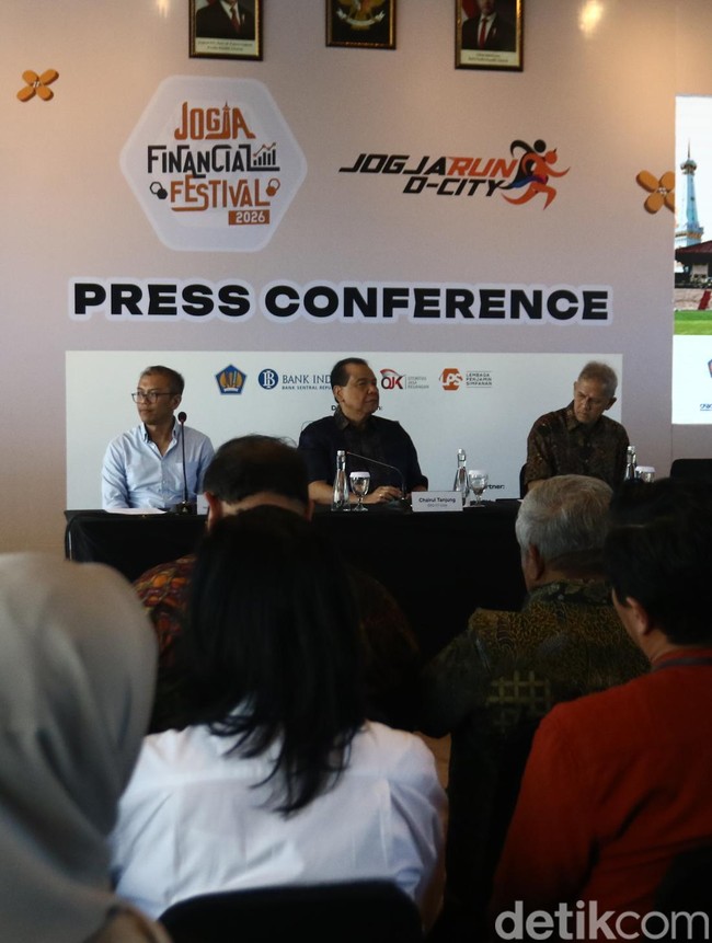 Chairul Tanjung-Ketua LPS ke UGM Beberkan Tujuan Jogja Financial Festival