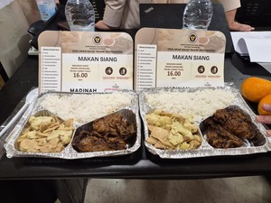 Dear Jemaah Haji, Suhu Tanah Suci Ekstrem Jangan Tunda Makan