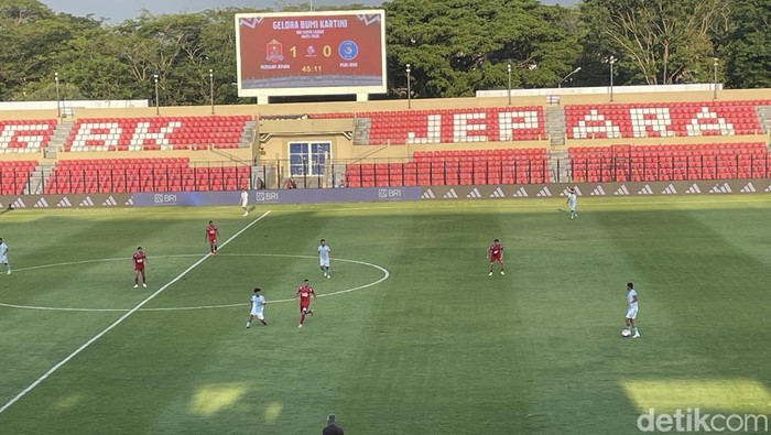 Hasil Super League: Persijap Tundukkan PSBS Biak 2-0