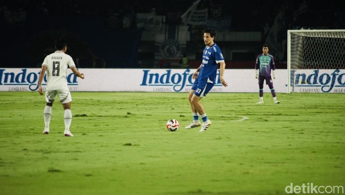 Laga Persib vs Arema FC di Stadion GBLA, Jumat (24/4/2026).
