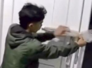 Maling Gagal Nyuri di Rumah Bogor, Pelaku Sempat Ganjal Pintu Pakai Payung