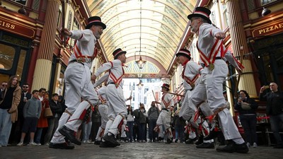 Morris Dancing Hidupkan Tradisi St. George