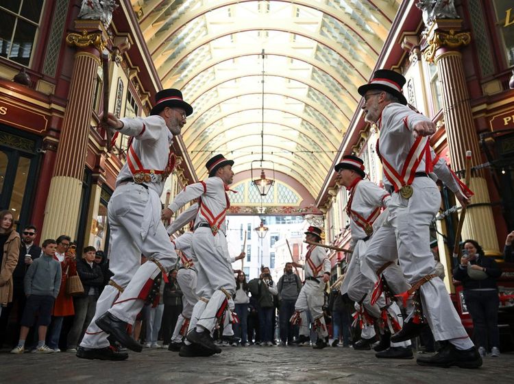 Morris Dancing Hidupkan Tradisi St. George