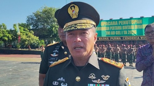Pangdam IX/Udayana, Mayjen Piek Budyakto, seusai melantik ratusan bintara Infanteri TNI AD di Rindam IX/Udayana, Desa Banjar Anyar, Kecamatan Kediri, Tabanan, Jumat (24/4/2026). (Krisna Pradipta/detikBali)