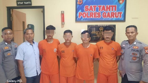 Para pelaku penganiayaan Ahmad.